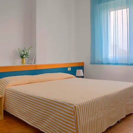 Mistral Hotel 3*
