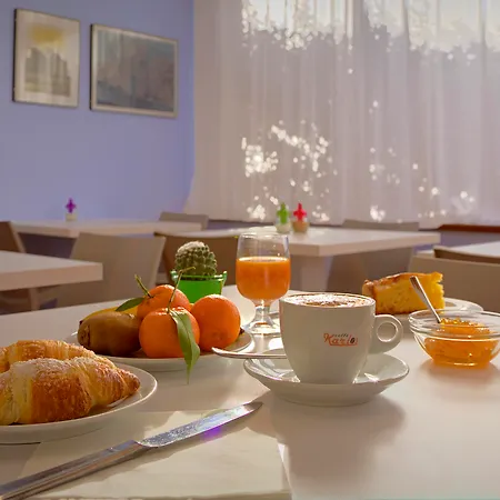 Mistral 3* オリスターノ