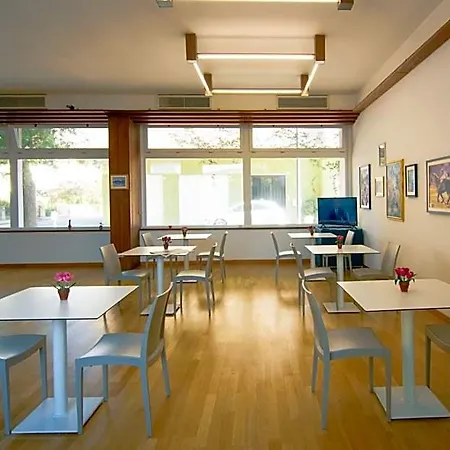 Hotel Mistral 3*